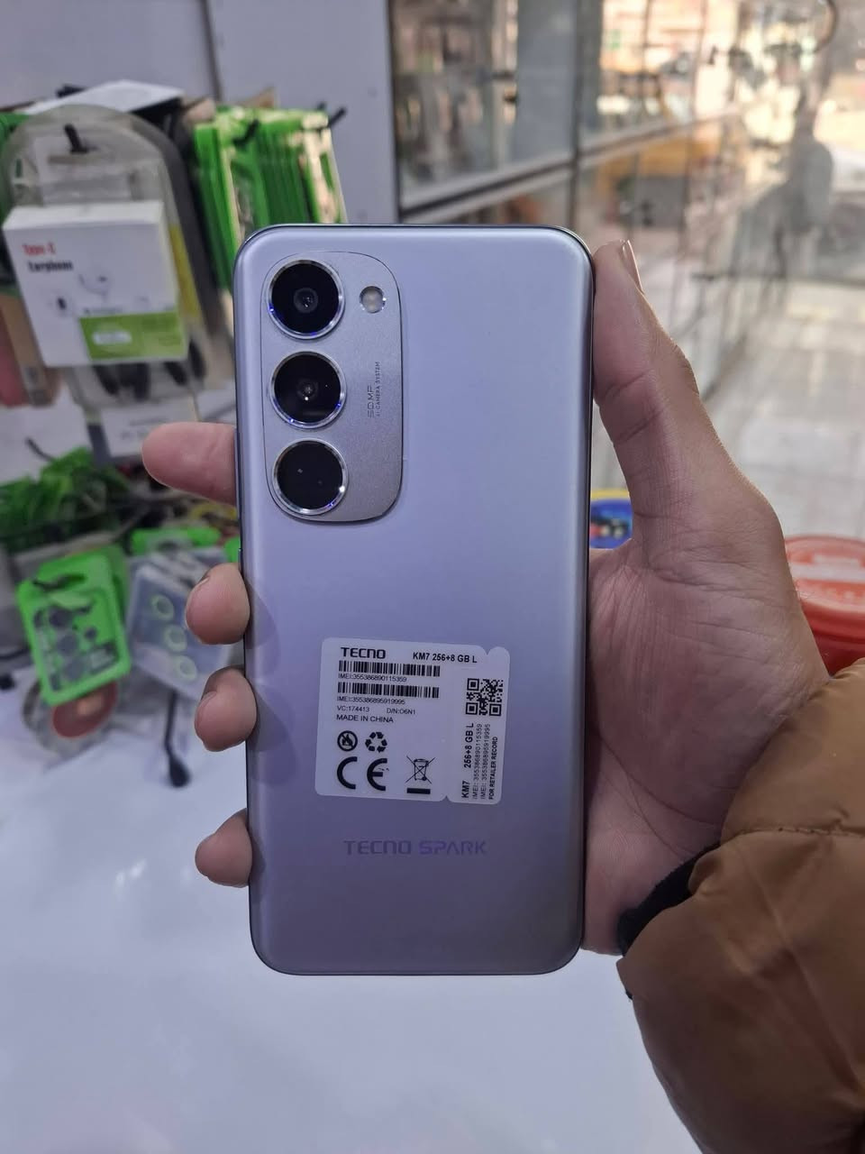 تكنو سبارك40برو بلص اخو جديد غراضه كامله ذاكره256 شاشه144هرتز شاشه منحنيه سعره225وبي  مجال بسيط


**إذا كنت صاحب هذا الإعلان وتريد حذفه لأي سبب، رجاءا أرسل رسالة إلى الدعم الفني**