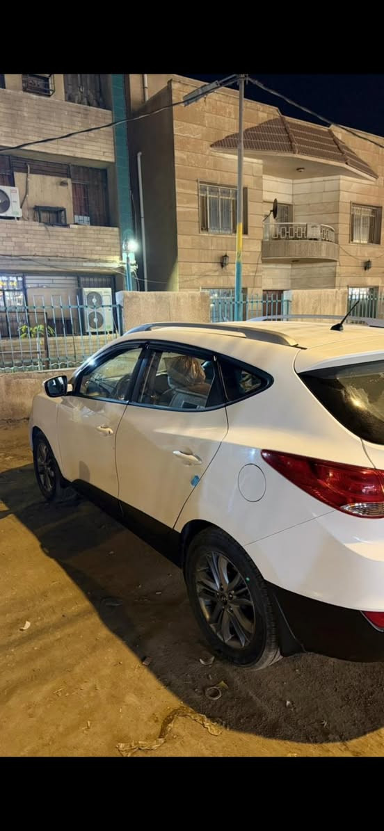 توسان مديل 2014خليجي مال بيت بيه فقط جاملغ صبغ وباردين باقي مكينه وكير كفاله وعندي سونار بيه  مكان بابل المركز ***********
