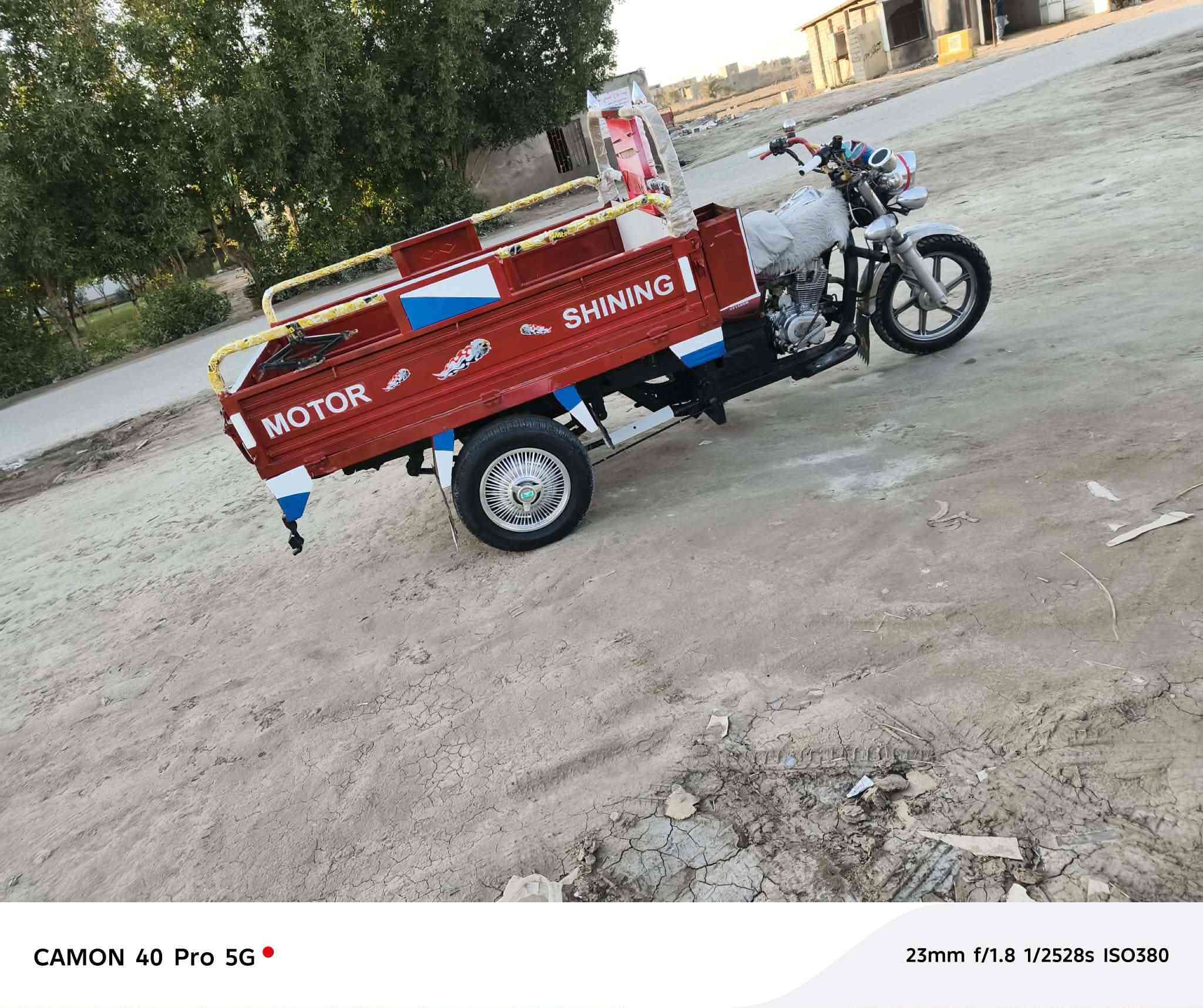 السلام عليكم ستوته للبيع موديل 15مكينه 22مكفوله كفاله عامه أوراق اصولي السعر مليون و200وبيها مجال العنوان بابل الشوملي الرقم ***********
