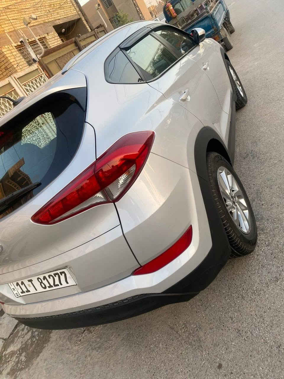 السلام عليكم اخواني الاعزاء
توسان 2016 للبيع فقط بدون مراوس 
وارد امريكي السياره بدون قطره صبغ 
حادثهه طخه بل بنيد وراجع نفسه اكرر بدون قطره صبغ حتى الدعاميات كفاله
جاهزه من جميع النواحي 
ايرباك دركه فقط 
صور الحادث بل منشور 
كير محرك كفاله 
السياره جديده بمعنى الكلمة 
ماشيه 53 الف mi 
محرك 2000 
 تبريد ثلج 
شاشه وسط كامرة دواره 
لايت زنون اصلي 
لد بلادي 
دوشه جديده 
تراي زيرو 
صدر امامي خلفي بحاله ممتازه 
اكرر السياره ماشيه 53 الف حقيق 
السياره جديده 
رقمهه بغداد وبسمي 
هزه جديده 
ورقم جديد الانكليزي 
السعر المطلوب 154 وبيهه مجال
الاستفسار الاتصال على ***********
***********
