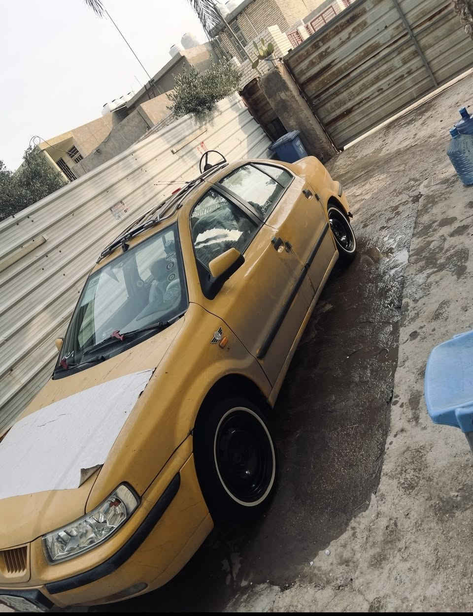 لسلام عليكم
سمند موديل 2011، مصفّرة هيئة وغرامات.
السيارة جاهزة من كل النواحي، ما ناقصها برغي.
المحرك ما بيه لا تبخير ولا تنقيص، الصدر جديد.
التدفئة والتبريد كلها شغّالة، الكهربائيات كلها شغّالة.
السيارة بيها تحوير ويل 14.
بيها صبغ بالجلمغ (الصدر)، ومعمّر جميع الخياسات.
رقمها  بابل – مشروع وطني.النكليزي
باسمي، مداور.ثاني يوم 
 أني موجود ببغداد.
السعر 40 وبيه مجال.***********
أبيع بدون سيباية
