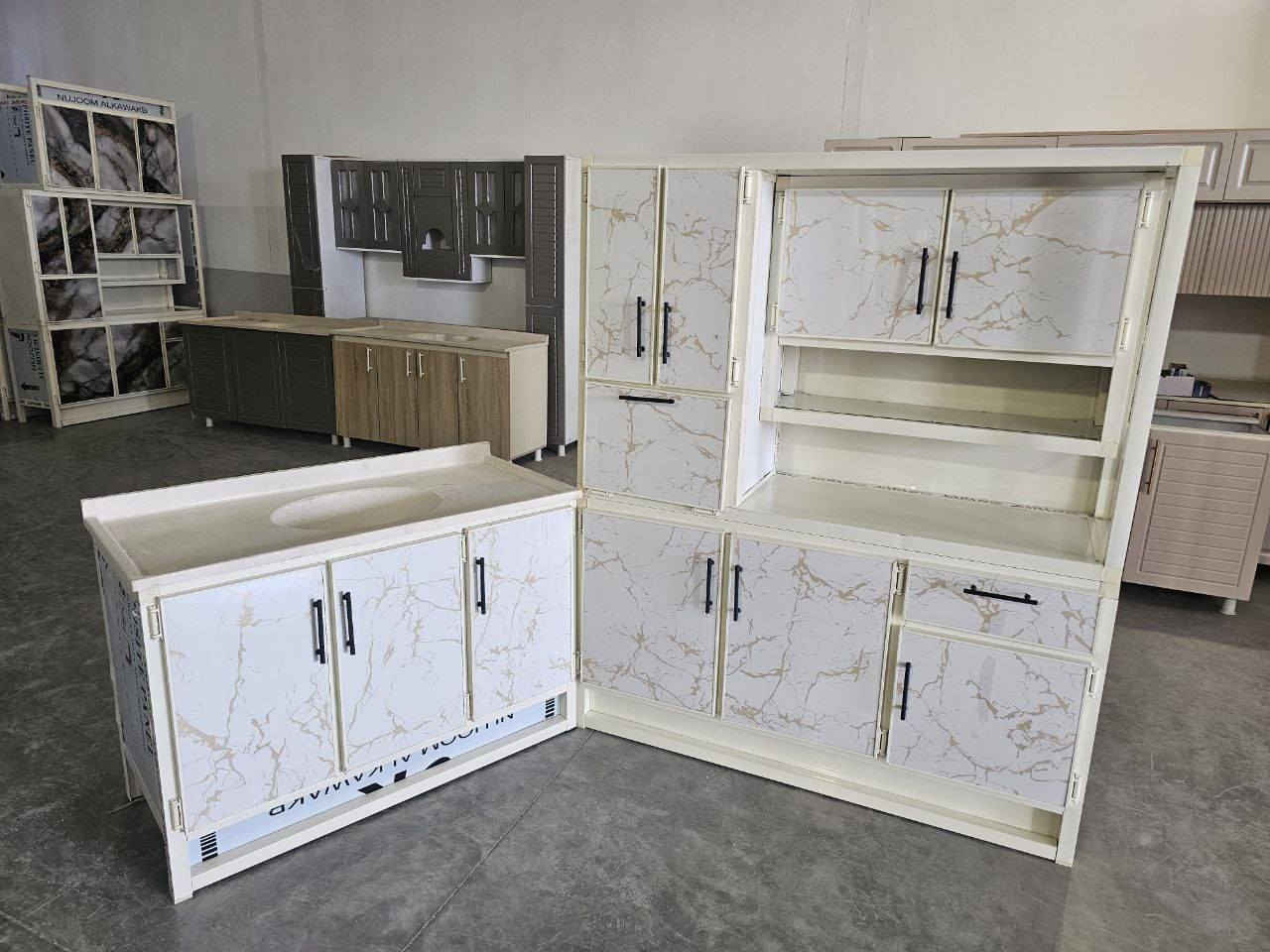 كاونتر متر ونص  ارضي وملحق ديكور حجل ثابت  مع سنك (متر و20 )مرمر 
السعر 250 الف ✔️  
سقف الارضي مبطن MDF


**إذا كنت صاحب هذا الإعلان وتريد حذفه لأي سبب، رجاءا أرسل رسالة إلى الدعم الفني**