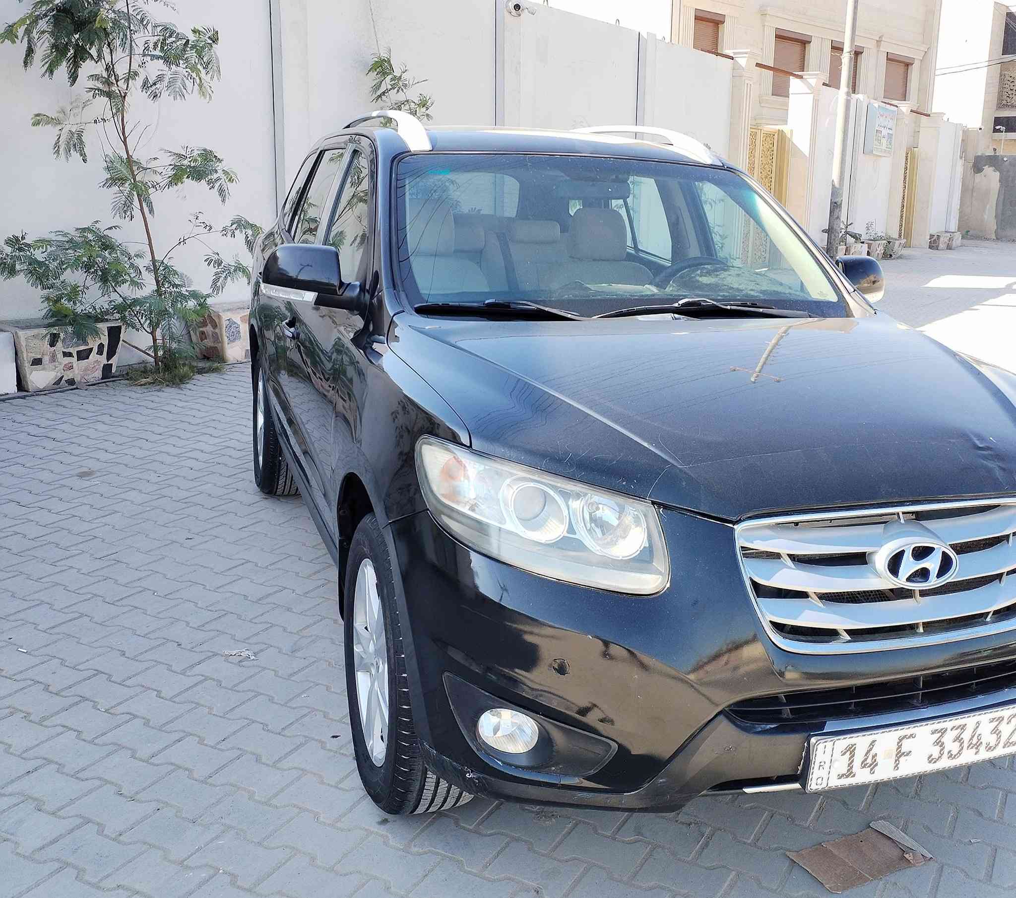 سلام عليكم للبيع او مراوس حسب القناعه هونداي سنتافي مديل 2011 خليجي  مكفوله ضربه صبغ رقم بصره بسمي سنويه وهزه جديده فول مواصفات بصمه محرك 4 سلندر سياره جاهزه السعر 132 وبيه مجال استفسار *********** مكان البصره ابي الخصيب
