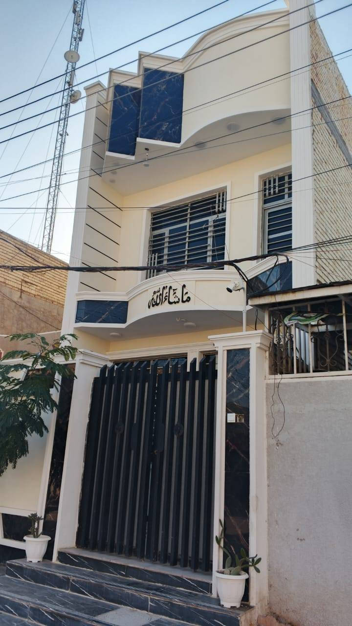 بيت للبيع مطلوب اسكان منطقة السكلات العشر تالاف شارع عمار ابو الانشائية طابقين الطابق الأرضي مكون من استقبال وحولي وغرفه وحمام وغربي وحمام خارجي للخطار المنور مستخدمه مطبخ ومسقف كامل بالنسبة للطابق الثاني غرفه اماميه كامله وجاهزه وحولي وحمام وغرفه غير مسقفه وبيتونه كامله وسطح شتايكر تانكيات ثنين سخان كبير منظومه كامرات ومنظومة غاز وباقي الاثاث وياه الاتصـال على الرقم ***********
