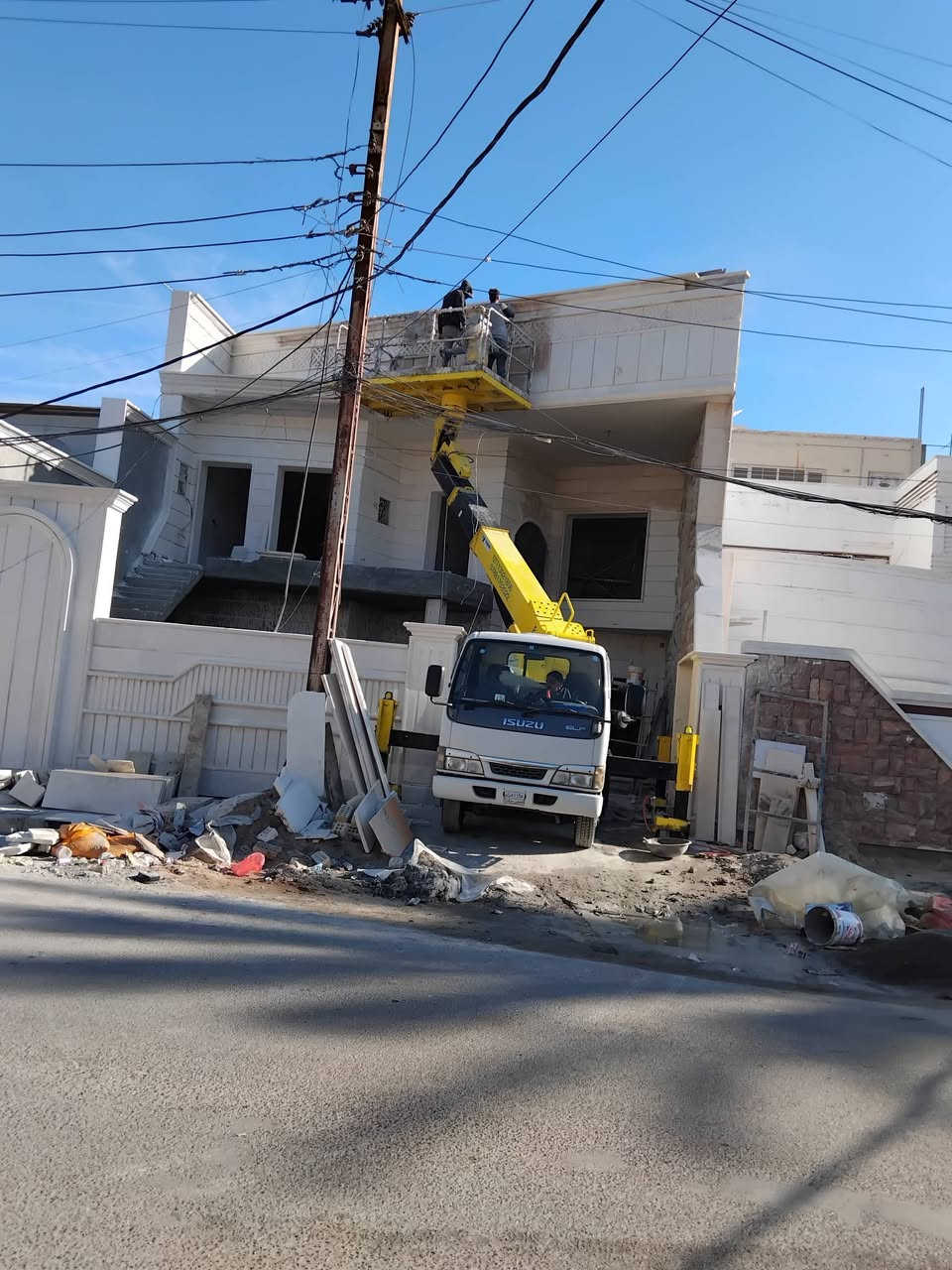 باسكت سله لاجره يوجد عدنا 12متر و14 متر رقم الهاتف ***********  ***********
