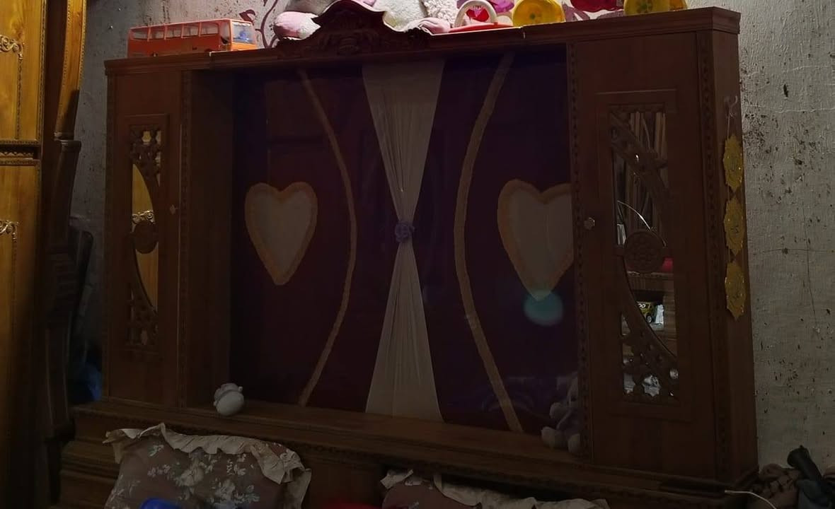 السلام عليكم 
غرفه خشب للبيع العنوان كربلاء 
طريق طويريج السعر 750
***********
