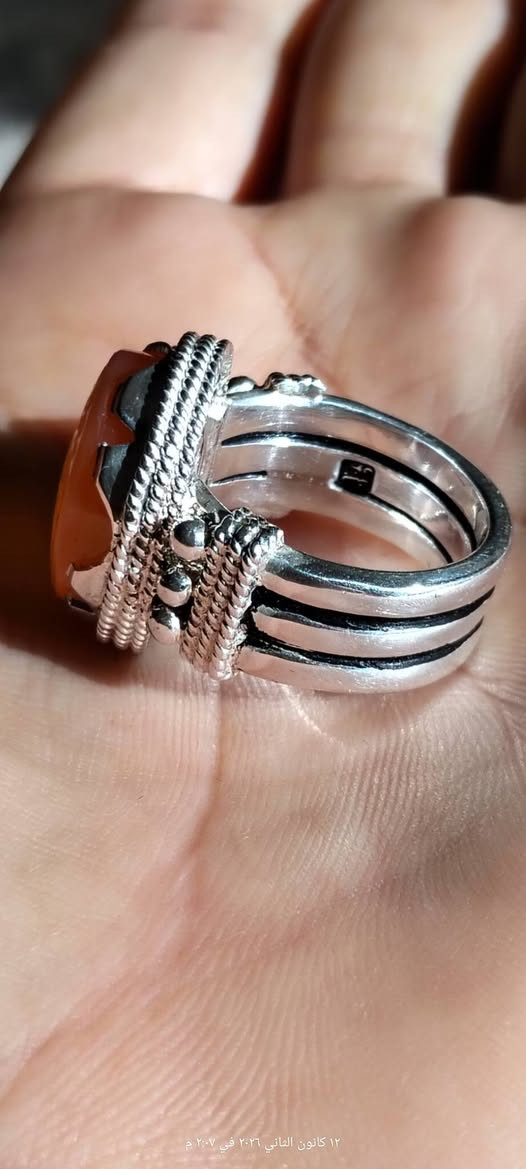 خاتم يماني مشمشي مزعفرللبيع بغداد الحبيبيه للتواصل عالخاص وات ساب يوجد توصيل ***********6 
@إشارة
