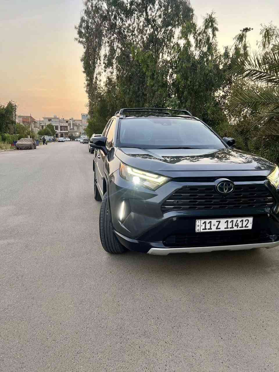 2025 Toyota RAV 4 XSE HYBRID
راف فور ٢٠٢٥ للبيع 🔥

سيارة وارد أمريكي  
فئة XSE أعلى مواصفات ✨

▪️ نظام صوتي JBL الأصلي  
▪️ شاشة كبيرة  
▪️ مقاعد جلد  
▪️ تدفئة مقاعد  
▪️ تدفئة ستيرن  
▪️ كامرات محيطية 360  
▪️ داش كام تويوتا أصلي  
▪️ حساسات أمامية وخلفية  
▪️ مواصفات إضافية موضحة بالصور

السيارة جديدة جداً بحالة الوكالة 🚗✨

🔹 الضرر:
صبغ بنيد فقط  (قطعة واحدة)
خشم شاصي أيمن فقط  
الشواصي واللغود سليمة

التصليح فوق الممتاز شغل مال جني 👌  
السيارة مستلمة ماشية 80 ميل  
وحالياً ماشية 6000 ميل فقط
السيارة جاهزة ما بيهة اي نقص 

📍 مكان السيارة: بغداد - حي الخضراء

📞 للاستفسار والتواصل واتساب:
***********

أو علّق لطلب السعر
