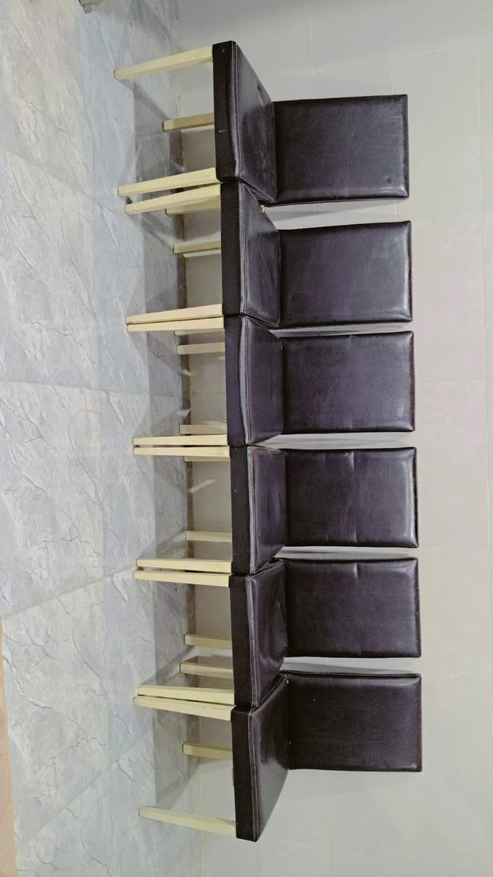 اللهمَّ صلِّ على محمد و آل محمد 
🌹🌹🌹🌹🌹🌹🌹🌹🌹🌹🌹
ميز طعام تكمة ثگيل مع ٦ كراسي نظيف ما بي ضرر 
للاستفسار الاتصال على  ***********
