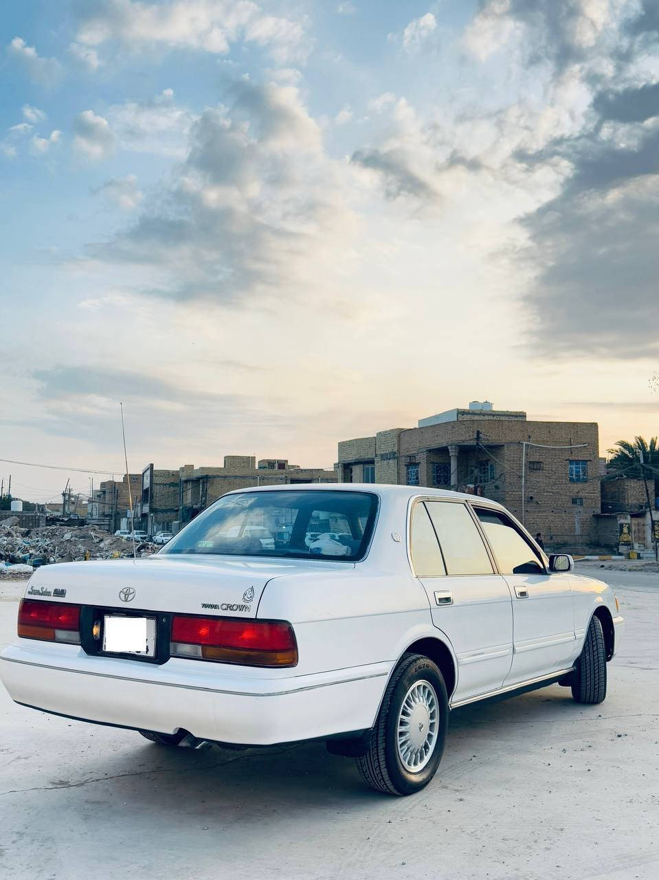 أرنب أيسر ابلاد كفاله من كلشي موديل (1994)

محرك (3000)

رقم بغداد انكليزي

تحويل ثاني يوم

 دواخل ازرك سياره جاهزه من كلشي مكان سياره ناصريه حي سومر

*********** ***********
