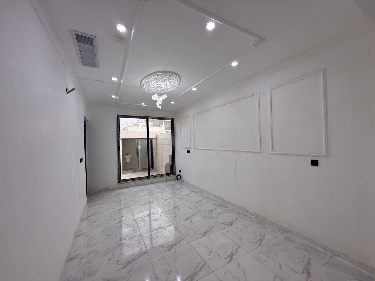 منزلين  للبيع في اربيل حي 8 حصاروك قرب شارع كورنيش
سند طابو يتسجل بإسم اي عراقي
مساحة 125M+125M طابقين 
يتكون من⤵️
➖4غرف نوم 
➖استقبال
➖صاله
➖مطبخ
➖مجموعه صحيات
➖كراج
🙋🏼‍♂️-فهيم_للعقارات
☎️📞 للاستفسار والتفاصيل:
***********(واتساب-اتصال)
