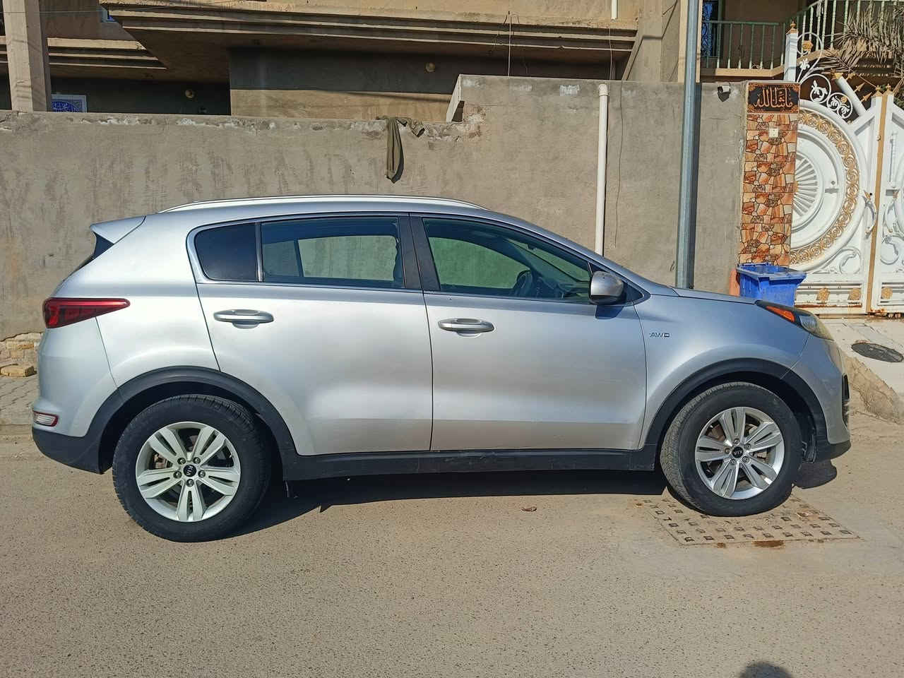 2017 أمريكي بلا دواخل 2400
سعرها 145
ورقمها حلو منكول مميز مكانها الكوت
للاستفسار ***********
