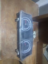 شاشة كيجات جيلي موبل شغال عالفحص بس الرون  مرات يشكل بالسعر ٥٠   مكاني...