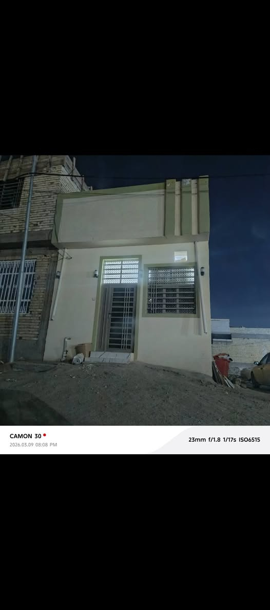 السلام عليكم بيت 50 متر من ركن بحي النداء للبيع بنيان درجه اولى كونكريت مسلح طابوك جمهوري الاساس صب وسيراميك البيت كله رقم العقار 86558 السعر 45 وبي مجال للأستفسار على الرقم ***********
