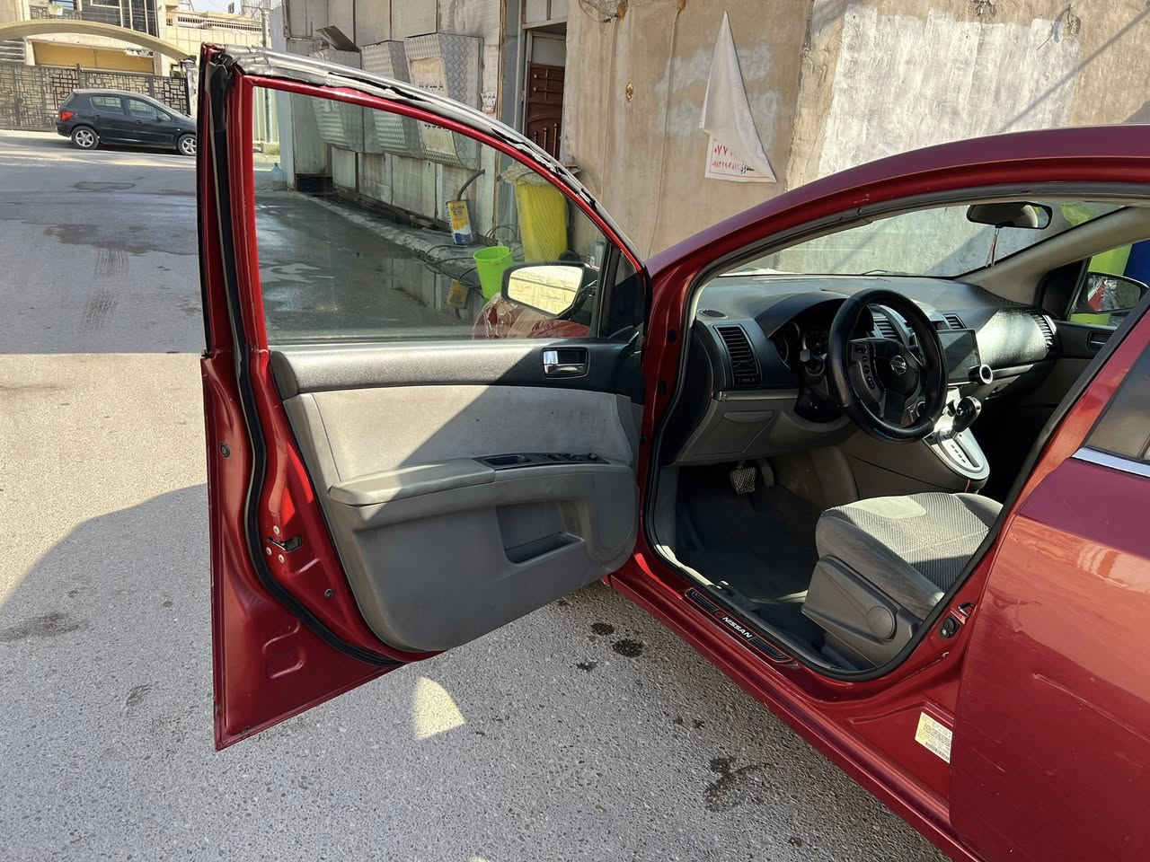 نيسان سنترا 2007 للبيع 
 كير ومحرك مبدلات جديد  حداديه صدر نظيف التبريد غير شغال السياره مصبوغه عام رقمها  بغداد والسياره باسمي تحويل ثاني يوم   
السعر 69$ وبيها مجال بسيط
للاتصال ***********
