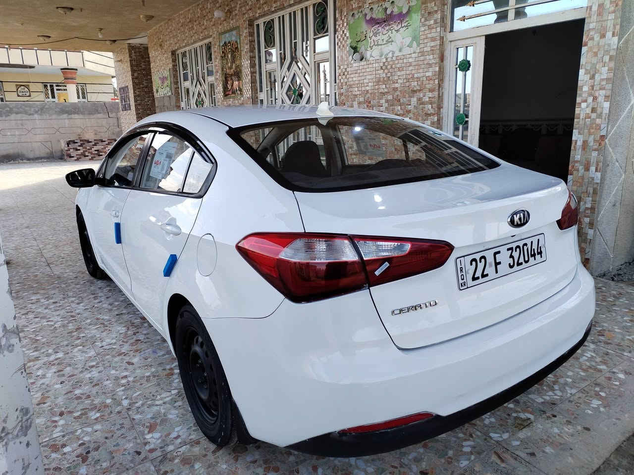 سلام عليكم سيراتو موديل 2014 خليجي رقم أربيل تحويل وكاله مكينه 1600 دوش مكفوله كفاله عامه سياره كفاله فقط بارد بصيط صدر امامي وخلفي تبريد ثلج تخم تاير جديد السعر 120وبيه مجال العنوان واسط الشحيميه تصال ***********
