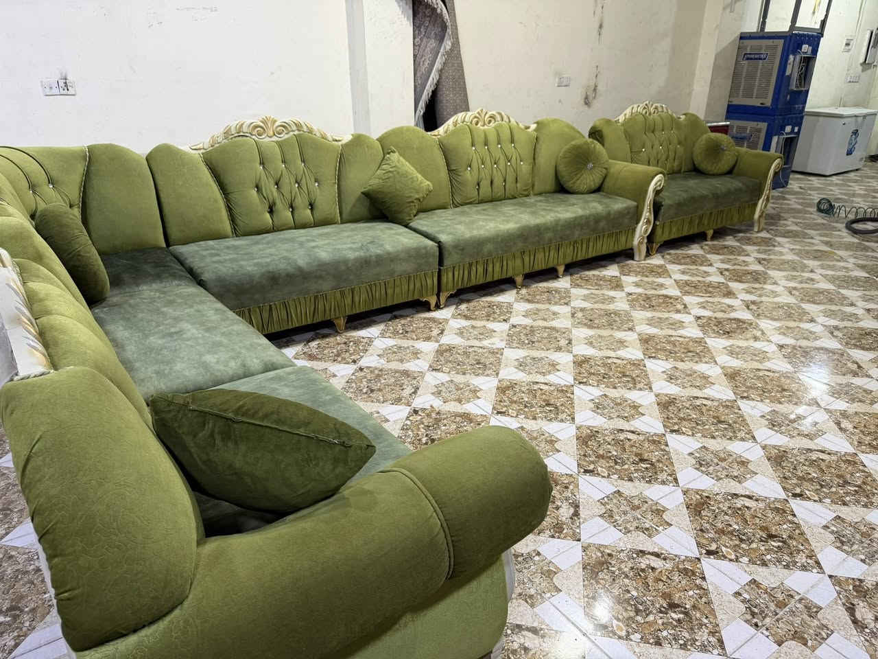 ئةم قةنةفةمةليكيية 
بؤفرؤشتن ١٤نةفةريية 
توركيية بيعيبة بةلوكي ماوةتو 
ژم***********
شوين كةلار
