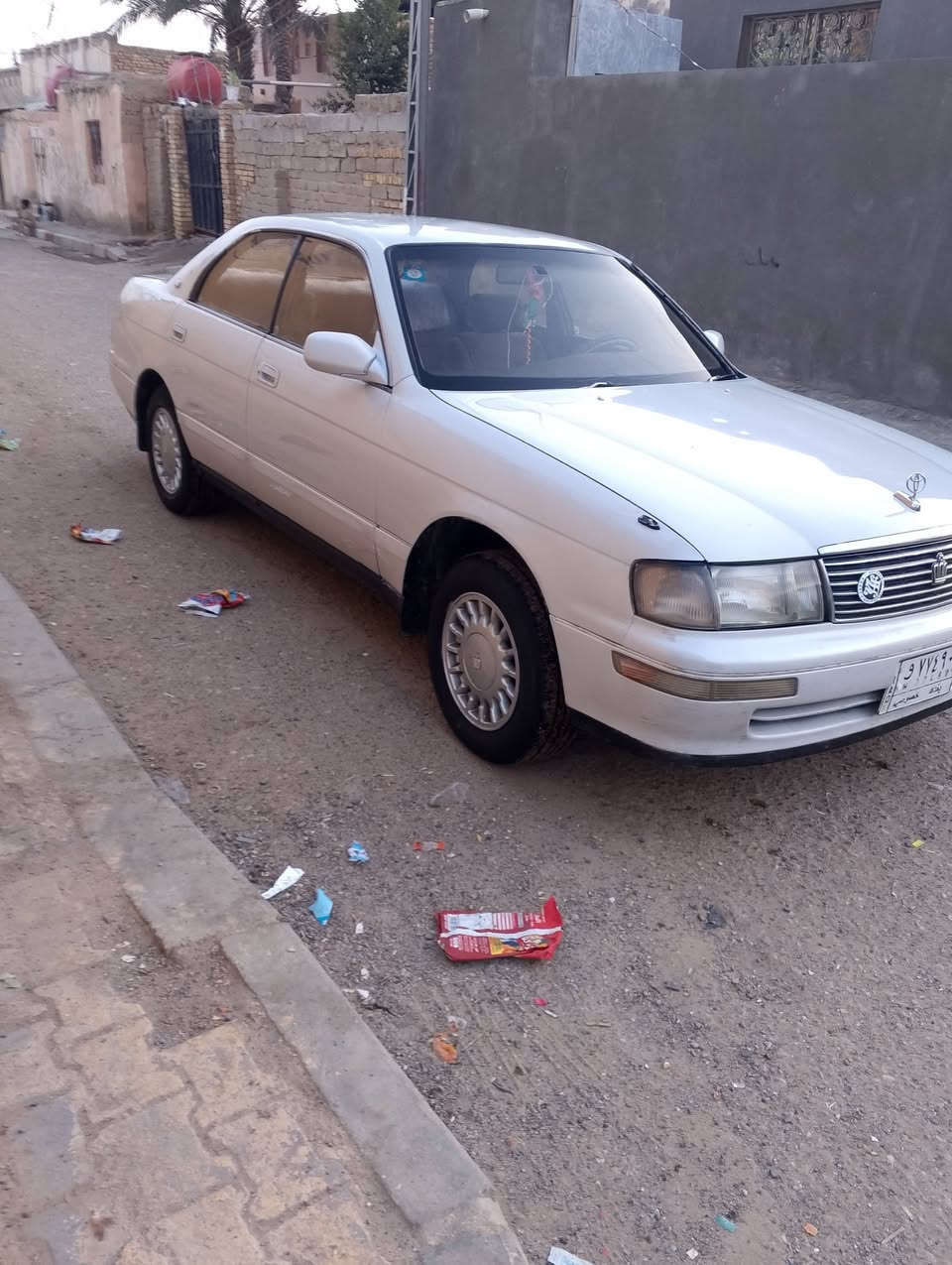 السلام عليكم بطه للبيع موديل 1992السياره مكفوله من الكص والنقل والضربه والصبغ والعيب  السيارة جديده كير مكينه بل كارتون مكفولات حداديه جديدة تخم تاير كهربايات كله شغاله تبريد ثلج السنويه جديده لل 2029 جاهزه من كلشي السعر 53 بيه مجال قليل مكاني ميسان رقمي ***********
