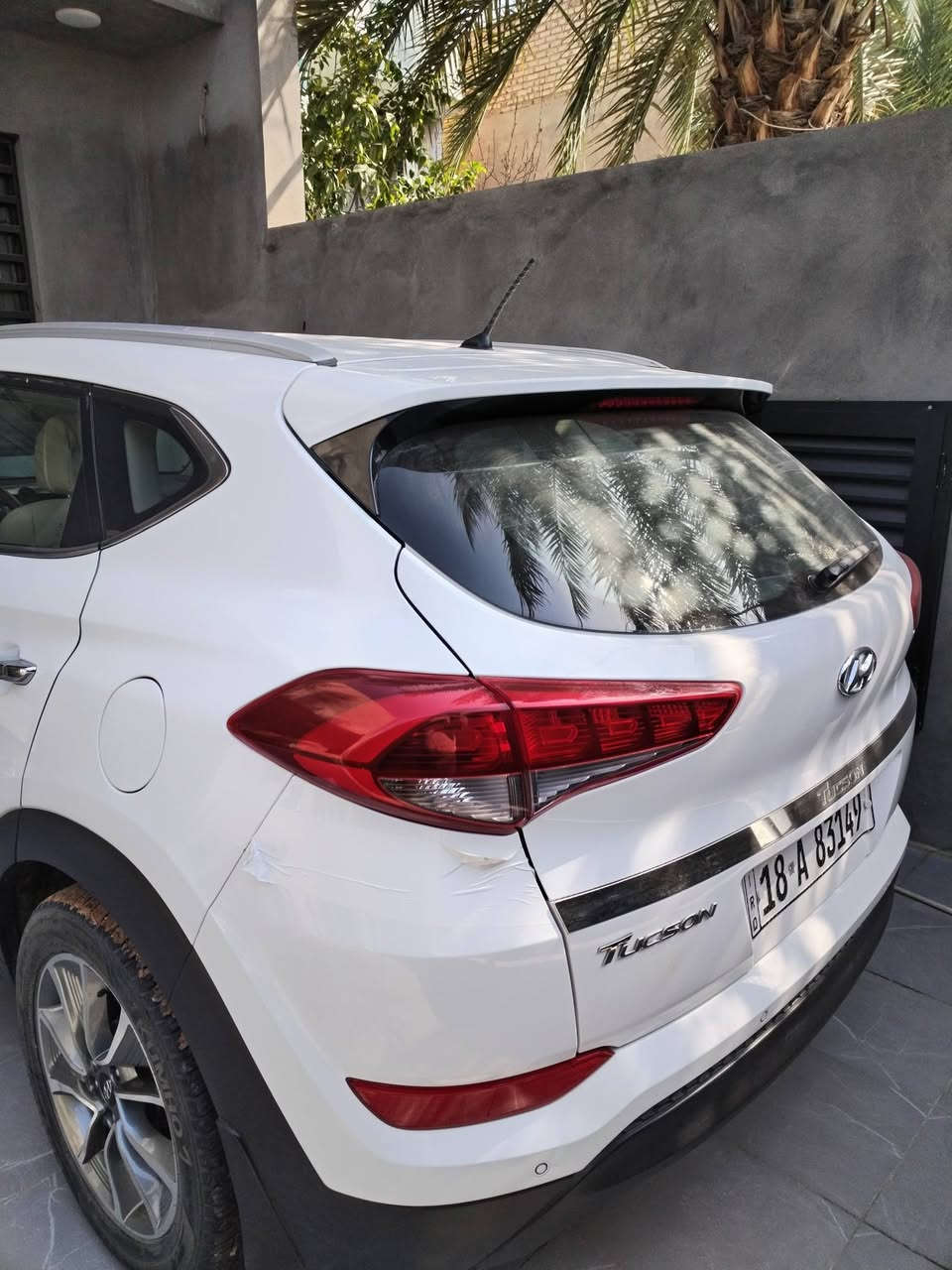 السلام عليكم توسان 2018 خليجي ماشيه ٨٥ مكفوله من الصبغ والتبديل فقط بارد باب السائق بارد شي قليل موضح بلسونار رقم بابل بأسمي مكينه كير ممفتوح بيه برغي مكان السياره حله والسعر 190 وبيه مجال قليل للإستفسار ***********
