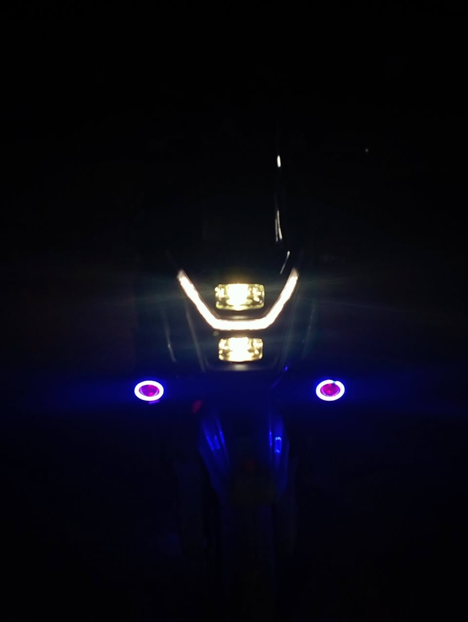 موطور شحن اباجي شركه الماسه💎
بلوتوث سماعه

سرعه 130

بريكات امامي وخلفي شغاله 
المكان رمادي صوفيه 
كلشي شغال 

وضمان 6اشهر

اناره ناصي وعالي

سعر /مليون وأربعميه 1400

مثبت سرعه

مستخدم شهر فقط

بطاريات حجم 36


**إذا كنت صاحب هذا الإعلان وتريد حذفه لأي سبب، رجاءا أرسل رسالة إلى الدعم الفني**