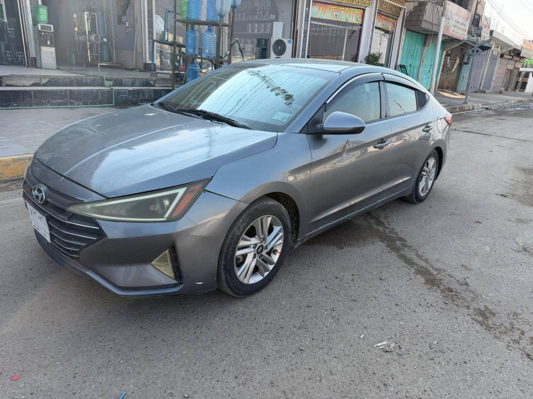 السلام عليكم عندي النترا موديل 2019وارد أمريكي حادثها بس بنيد بدون ايرباك. محرك 2000دوش مواصفاتها رادار تحديد مسار تحكم ستيرن جهتين شاشه جبيره رقم بغداد بأسمي تحويل ثاني يوم صدر امامي خلفي نظيف تبريدها ثلج داخلها جديد سعرها 123وبيها مجال للاستفسار الاتصال *********** بغداد, العراق
