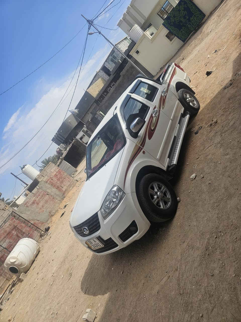 سياره البيع كريت ويل موديل2017رقم قادسيه انكليزي سنويته مجدده ال 2030 سياره مكفوله كفاله عامه من ضربه وتبديل وخياس محرك وكير شرط تبريد شغال تخم تاير حداديه جديده سياره مال جناي سعره 105وبيه مجال مكاني نجف رقم الهاتف ***********
