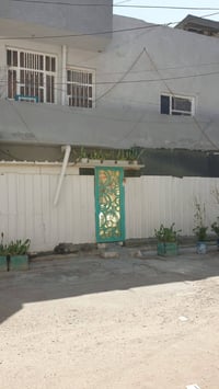 نصف قطعة قطاع ٧ أمامية طابقين واجهة ٩ والنزال ٨ مسلح غرفة النوم مع است...