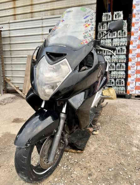 السلام عليكم سلفرونج قديم 400 دراجه خير من الله مكينه مكفوله كهربائيات فول ماشيه 60 حماوه 3 ثابته 
سعر950 ، ***********
مكانه بغداد 🖤 ،
