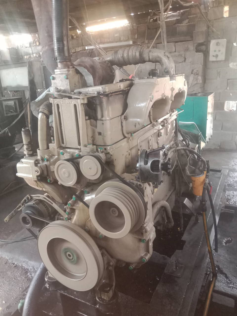 سلام عليكم مولد للبيع كمنز خمس ونص راس 200kv مولده تجفيت جديد الاستفسار عله هذا رقم ***********
