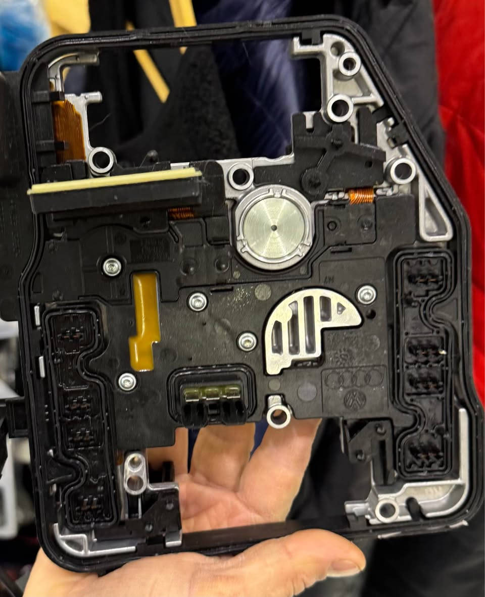 🔧 Mechatronic / Control Module گێری ئۆتۆماتیک – نوێ
🚗 تایبەت بە VW / Audi / Skoda / Seat
⚙️ کاڵای ئەوروپی
✅ نوێ، هەرگیز بەکارنەهاتوو
🧠 کارکردنی تەواو – کوالیتی بەرز
💰 نرخ: ___
📍 شوێن: ڕانیە
📩 پەیوەندی: Inbox / ☎️ *********** ___
🔥 ژمارە سنووردار

📌 تێبینی:/کۆد، 00401065C0
43021207131433
OAM 927769D
5ZV001
� ناردن بۆ هەموو عێراق
🚚 هەولێر – سلێمانی – کەرکوک – بەغدا – مووسڵ رانية, السليمانية
