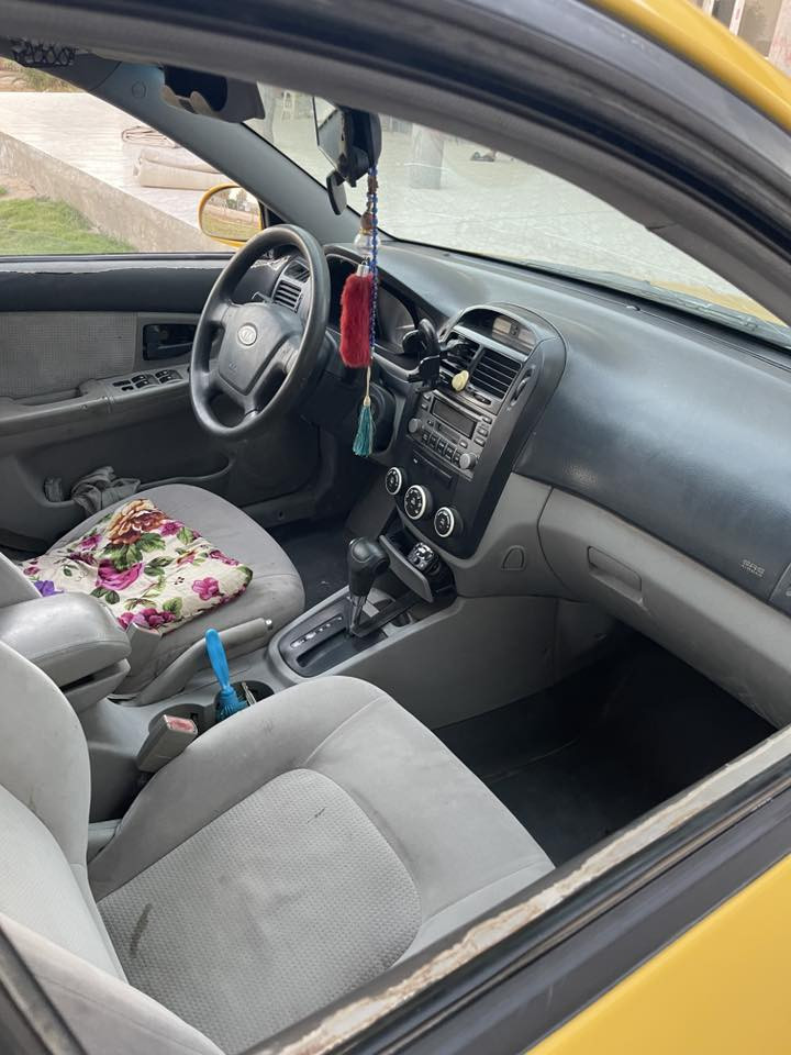 السلام عليكم
سبكتره 2007 للبيع
رقم بغداد حادثها جاملغ امامي  عكس السائق مكينه وكير خير من الله السعر 67 وبي مجال مكاني طريق كربلاء نجف عمود 370 الرقم 
*********** 
***********
