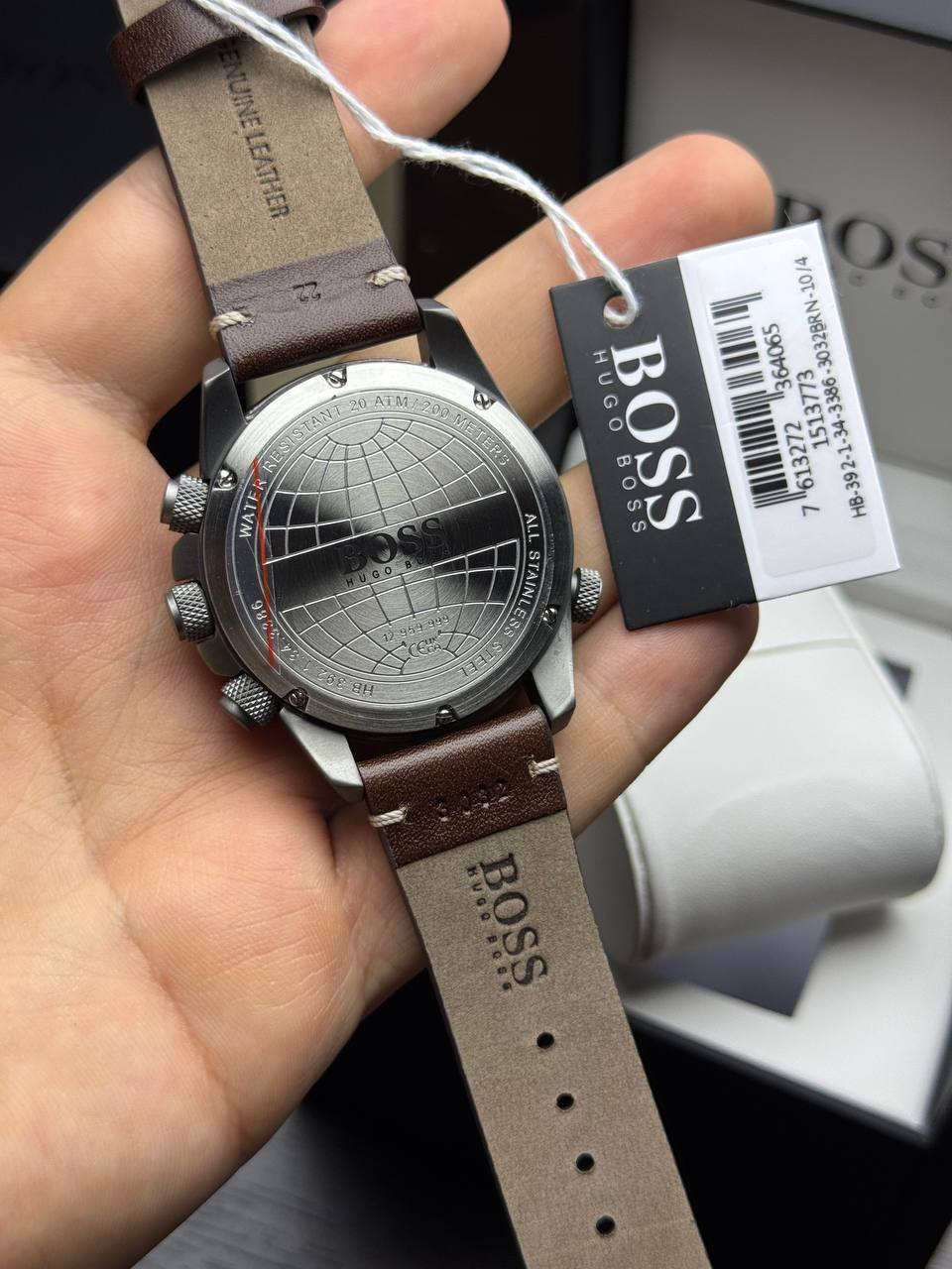 HUGO BOOS 
اصلي الماني دزاينر 
غير مستخدم مع المرفقات الاصلية (علبة + الضمان الدولي)
تيتانيوم بالكامل 
طوق داخلي دوار GMT
مقاومة للماء 20 بار
ارقام واميال لامينوس فسفوري 
نافذ لعرض التاريخ   
نظام 24 ساعة 
BOSS سير جلد طبيعي مختم 

 90 الف على اول تم

XqpXeImhRqZWMukMxS


**إذا كنت صاحب هذا الإعلان وتريد حذفه لأي سبب، رجاءا أرسل رسالة إلى الدعم الفني**