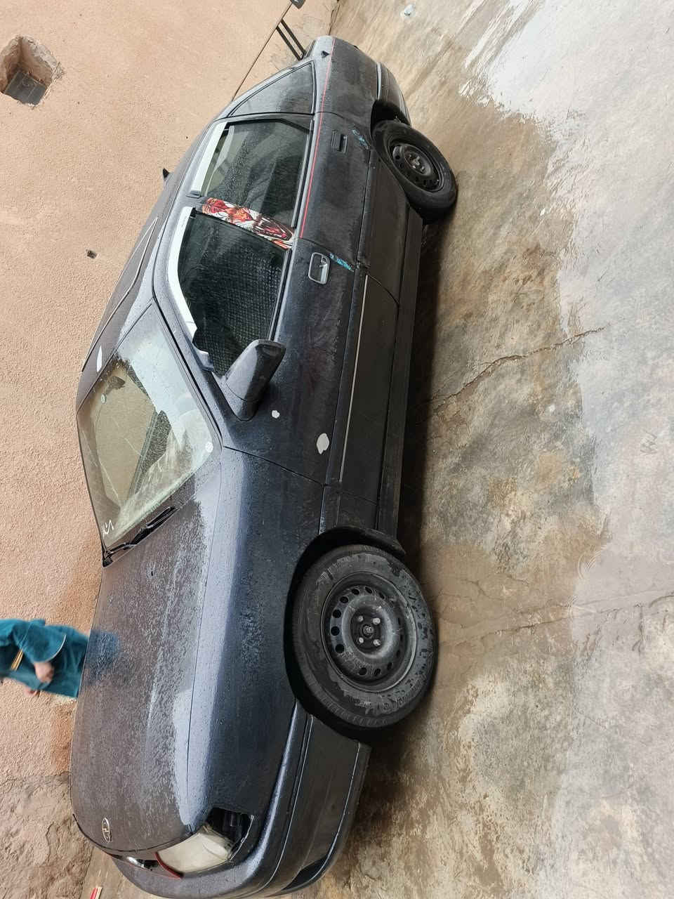 السلام عليكم فكتره ماسحه سياره جاهزه ونضيفه من كلشي الكشر شوف العين السعر 28 رقم الهاتف *********** واتساب
