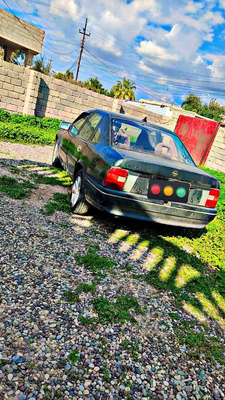 السلام عليكم سياره لبيع اوبل فكترا موديل 1990 رقم نينوى دولي سنويه جديده سياره مصبوقه عامه سياره  الكير والمحرك قبل سبوعين شديتهن جدد محرك 20  سياره خياس ما بيها سياره كهربائيات شغاله تدفئه شغاله تواير نظاف  قرفه نظيفه بطاين جدد كاربون ما مسجله بعد  سياره ترهم مراوس حسب القناعه حته اذا فكتره حجم 18انتراهم السعر 39 وبيه مجال قليل  ***********  مقدمه ما بيع مده مابيع
