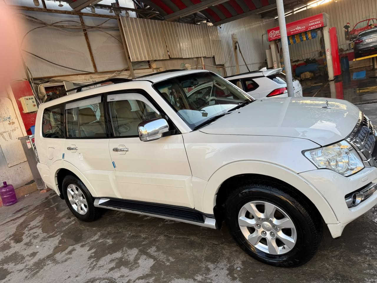 السلام عليكم
باجيرو 2016 حبتور فول خليجيه 

رقم سليمانيه الدولي الجديد باسمي جاهزه كل نقص مابيها 

بيها فوك الماصده 4 اصابع صبغ اثر شخط

السعر 190$ وبيها مجال حك الجيه 

***********
ديالى الخالص
