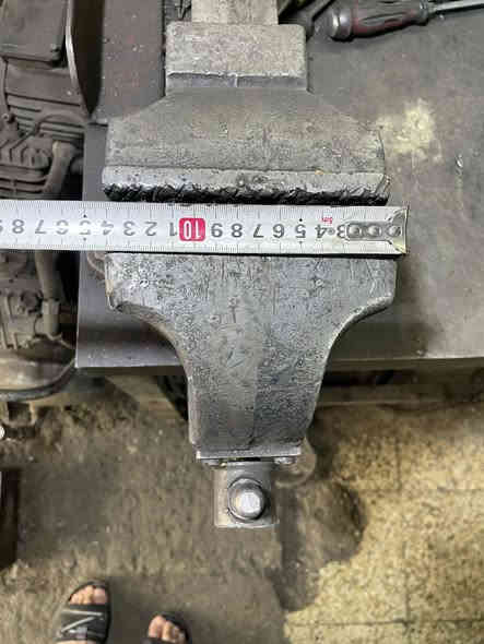 منكنة هندي قديم قاعدة دوارة
قياساتها موضحة بالصور
مكانها بغداد مجمع مشن  
للتواصل ***********
