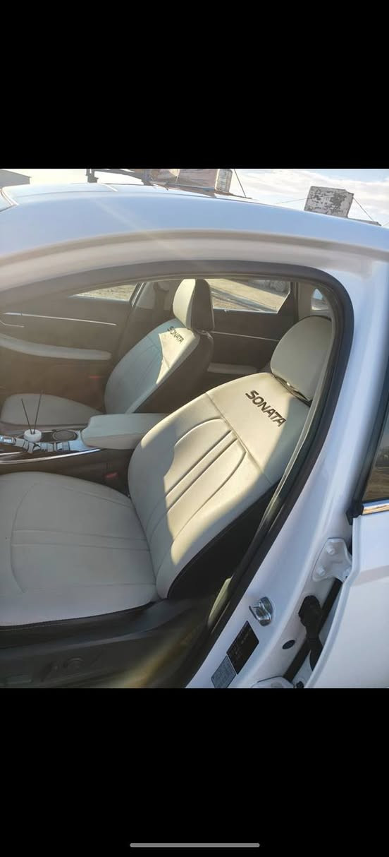 السلام عليكم
سوناتا  موديل 2022 خليجي 
محرك 2500
لسياره جديده بلخير عل ياخذهه 
مواصفات 

بصمه ابواب لمس
رادارات امامي وخلفي  + توقف تلقائي 
 
اشاير بلمري

شاشه الحجم الكبير انج + تحكم عام عله السياره

كشن السايق وضعيتين خزن ميموري 

حساسات اماميه وخلفيه

نقاط عمياء عند تغير المسار

حساسات با لابواب للتنبيه عند فتح الباب وسياره قادمه من الخلف

قياده ذاتيه 

شاشه رقميه للعدادات ولكيجات متغيره عند تغير نضام القياده 

اربع وضعيات القياده 

نضام المحافضه عله المسار 

شاحن واير ليس لاسلكي 

منافذ للشحن اماميه

تبريد منفصل للراكب ولسائق

دخول ذكي واناره ترحيب

قفل ذاتي عند الابتعاد

تشغيل عن بعد

اناره led امامة

بك لايت خلفي led

نضام Auto Hold
يعني بلازدحام تضغط لبريك ضغطه وحده وتشيل رجلك تبقه السياره لازمه بريك الحد ماتضغط عل بانزين يله تمشي

هند بريك بصمه كهرباء

بصمه تشغيل

سستم صوت

مثبت سرعه

تدفئة تبريد كراسي

كرسي السايق كهرباء
السعر ٢٢٠ 
مكاني النجف الأشرف

***********
