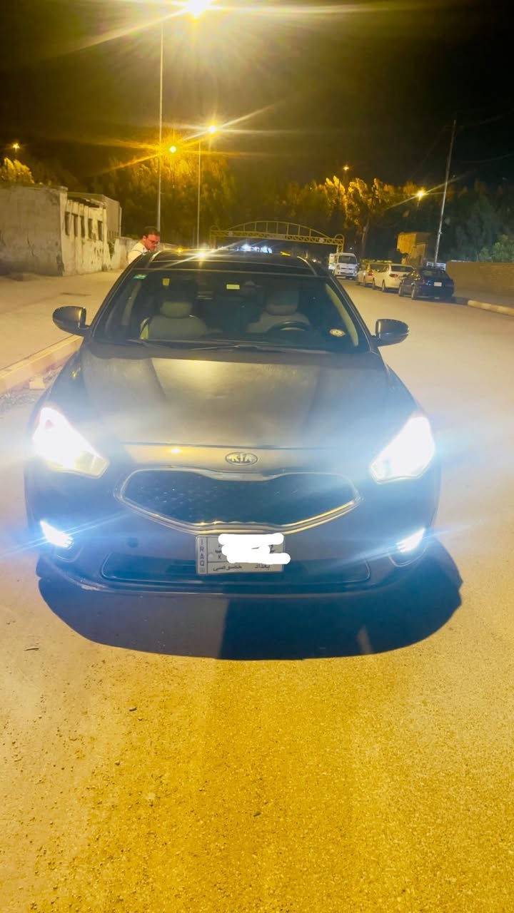 السلام عليكم
كيا كادنزة. 2014VlPامريكي 

السيارة فول مواصفات بعد معروفة VlP 

رقم بغداد تحويل ثاني يوم 

ضررر السيارة قطعة جاملغ الخلفي عكس السايق 

السيارة محرك وكير مكفول 

السعر 132والشراي بي خير ويدللل

المكان واسط الصويرة ***********
