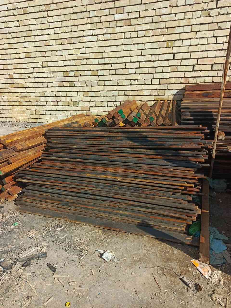 قالب خشب للبيع العدد 9 مكاعب العنوان بابل ***********.  ***********
