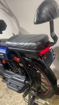 دراجه شحن حجم 20للبيع الدراجه عله وضح الشركه بل نايلون الدراجه 5بطاريا...
