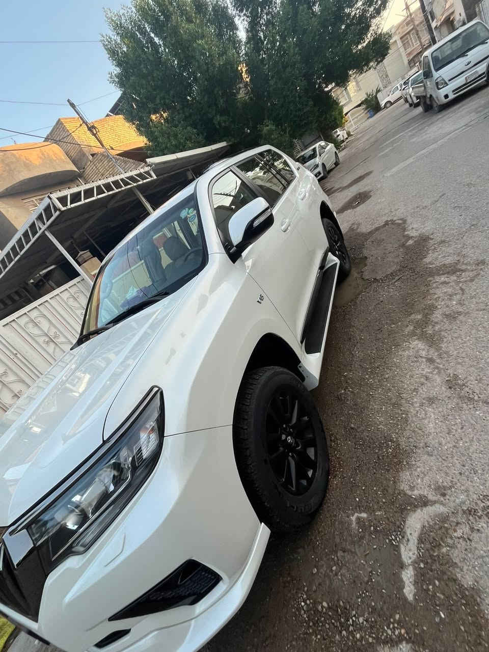 السلام عليكم
تيوتا برادو مد نايت VX
2022 رقم سليمانية للبيع. فقط تحويل مباشر بأسم المشتري
السياره ماشية50000كم
السيارة بيها طخة بسيطة في الصندوق و مصلحة في شركة ساس 
السعر 
$450 وبيها مجال من ثاني يوم تحويل
فتحة سقف سلايد بصمه
تشغيل عن بعد شاشه
كبيره لمس نفكيشنك كأمرخلفيه تحكمات
 بلوتوث شاحن
موبايل واير ليس تبريد
شاشة لمس ثلاث ٧
راكب كشنات جلد اصلي السيارة امدوشمة كشنات للحماية في نفس ألون
تدفئه وتبريد كشنات ٢
كرسي كهرباء حساس
خلفي و حساس إطارات
مانع انزلاق وانحدار إشارة
بالمري وغلق كهرباء
وترحيب فور ويل دبل
تانكي بانزين اناره أوتو
وعدسه متحركة زنون
بالمازده الاماميه ولد
نهاري زنون بك لايت لد
ترايش الأبواب والشباك
الأمامي اسود سستم
صوت دشبول ليزري زراك لايت امامي  
ABS AUX USB GPS
٢ بصمة تشغيل عن بعد
٥ ويل كب حجم ١٨
محرك ٦ سلندر حجم
٤٠٠٠ كير اوتوماتيك
والشراي يتصل على رقمي مع تحياتي السعر450 $وبيها مجال بسيط 
450 ورقه  تحويل ثاني يوم 
 للاستفسار الاتصال على رقم 
*********** 
المكان بغداد
