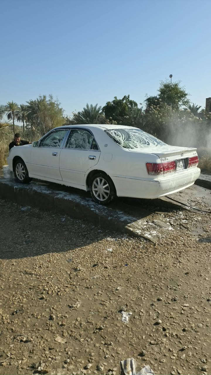 للبيع
 ملكه اصولي انبار رقم انكليزي تحويرة نجف فوك وجوه دكمه وحده مكينته ٢ ونص سي ٩  سياره جاهزه تخم تاير گير ومكينه وحداديه كله جديد ومشط وكهربائيات ما عايزه السياره بأسمي شرطه المداور مكانه النجف قضاء المشخاب ***********
