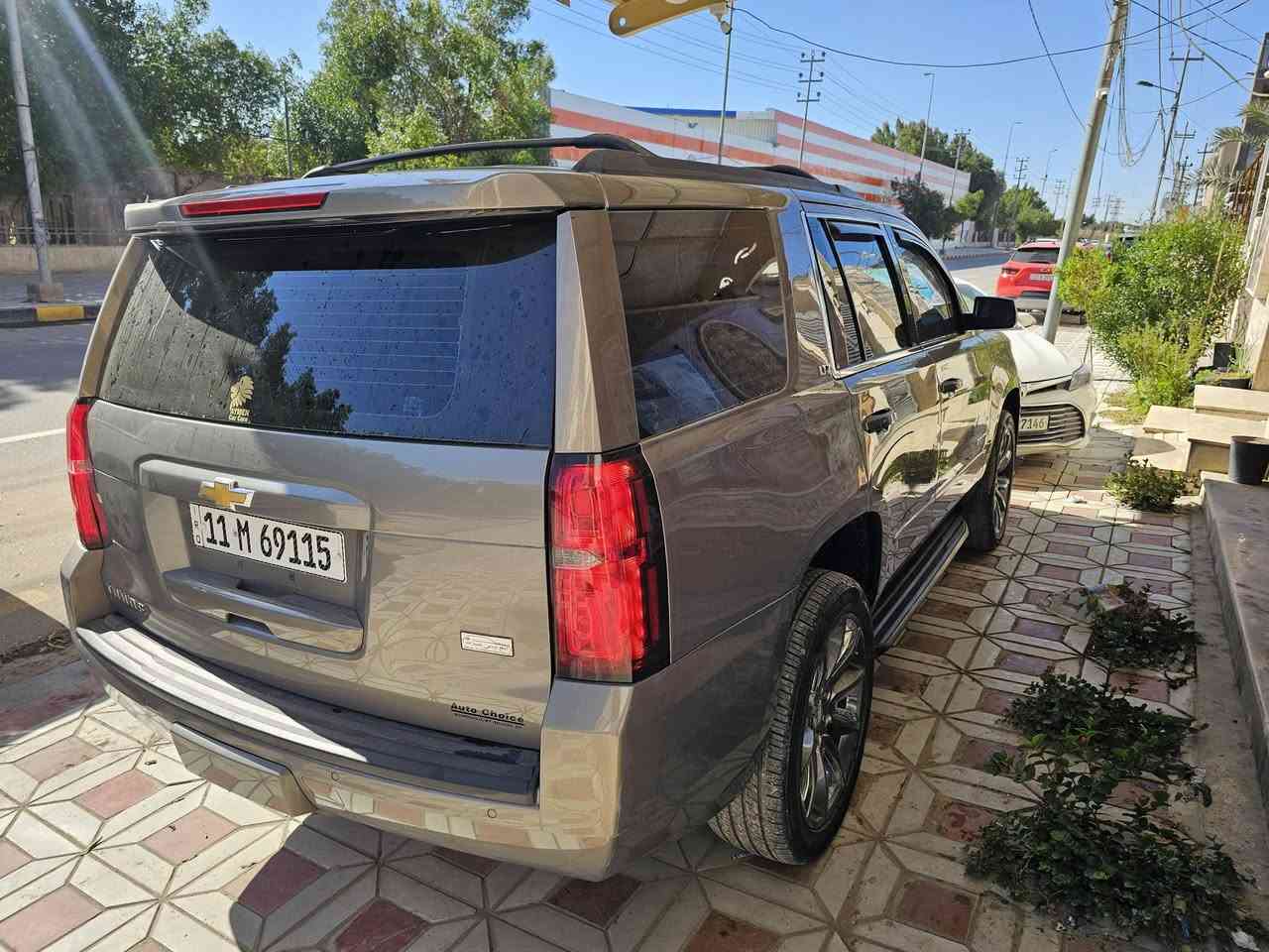 السلام عليكم للبيع تاهو 2018 كامل مواصفات فتحه  ستيرن كهرباء بصمه ماشيه 94 الف حادث جانبي بابين رقم بغداد بأسمي للستفسار الاتصال ***********
