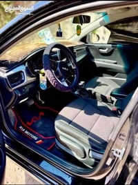 كيا ريو موديل 2022 وارد امريكي ماشيه 55 الف ميل بيها منظومة غاز اقتصاد...