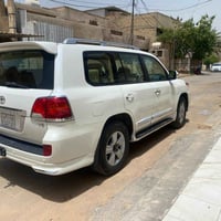 لاندكروز ٢٠١٢ ماشيه ١٩٩ سونر مرفق سعره ٣٠٠ للاستفسار على رقم بيع فقط ن...