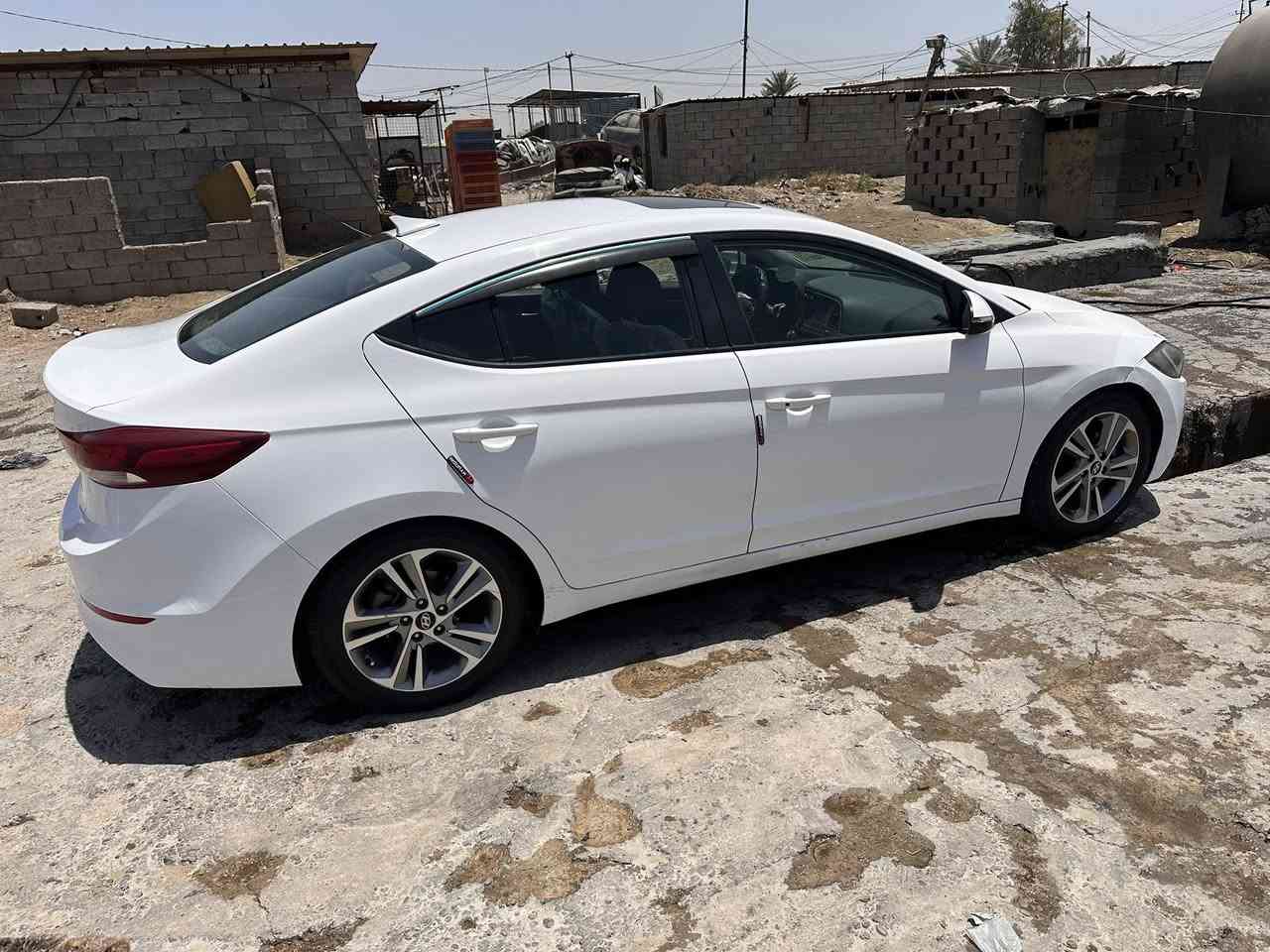 للبيع النترا. موديل. 2018  محرك 1800 دوش وارد كندي بيها صبغ . موضحة بسونار.سياره  خير منالله. مكينه كفاله. 
موصفات. بصمة فتحة رادارات امامي خلفي نقاط عمياء تدفئة. كشنات وستيرن. مثبت سرعة 🇨🇦قياده ذاتيه.  سياره مال جنايه   
سعر المطلوب. 118. مجالها بسيط.

تفاصيل. تصل. ***********واتس. موجود
