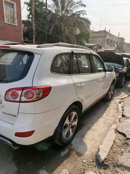 سلام عليكم سنتافيه 2012 سياره نضيفه رقم اربيل راعيهه يريد تحويل سياره مكينه 2400 اربعه سلهندر كير مكينه مكفول تبريد ثلج تخم تايرات جديد منضومه راديترات جديده سياره جاهزه عله حسب الصول
سونار مالهه موجود داخل صور العنوان الشعب قرب المحكمه 
مكلف بل نشر رقم راعيهه ‏‪***********‬‏   رقم الاستفسار *********** سعر 145 وبيهه مجال
