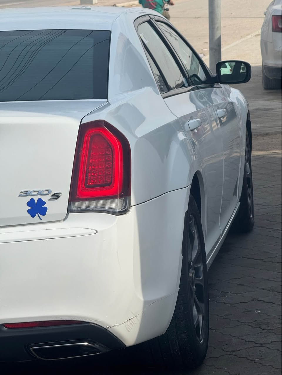 أوباما 17 22 جاملغ وبنيد رقم بغداد باسم المشتري بس هزه ويداور باسمه للمراوس باوباما ابيض او اسود او حته اذا جارجر 8 سلندر نضيفه شط العرب, البصرة


**إذا كنت صاحب هذا الإعلان وتريد حذفه لأي سبب، رجاءا أرسل رسالة إلى الدعم الفني**