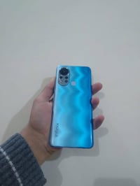 موجود مبيل للبيع مبيل شاشه مبدله اصله وشرك خفيف بل شاشه ذكرتو 128الرام...