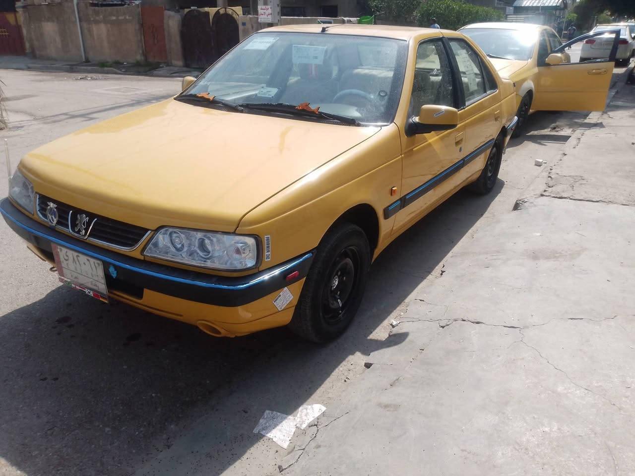 السلام عليكم بيجو لميس 13 السياره جاهزه من كلشي بيها خيط بخار كلش قليل محرك ناعم وحلو كير تبريد خير من الله داخل جديد بدون حادث بيها دواير ملكطه كشرها حلو وعدل لا شخط ولا رصعات تخم تأير تجي وشوف بعينك احلى من الصور السعر 40 وبيها حك الجيه بغداد الزعفرانية *********** سنويه إلى 28 تحويل مباشر شرط التحويل
